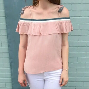 ☀️AMERICAN EAGLE Flowy Beachy Boho Cold Shoulder Tassel Toe Blouse Top